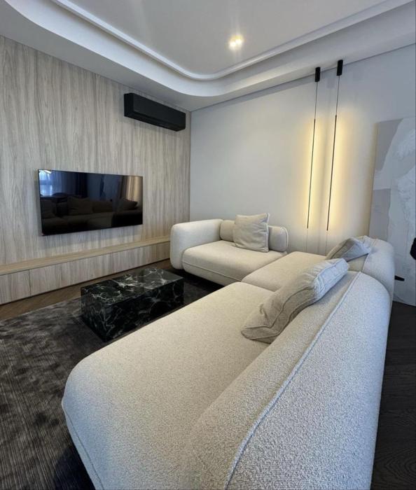 Tsarkiy and Marble Apartman