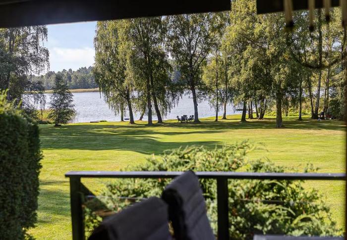 Waterfront Villa Near Stockholm & Bro Hof Golf