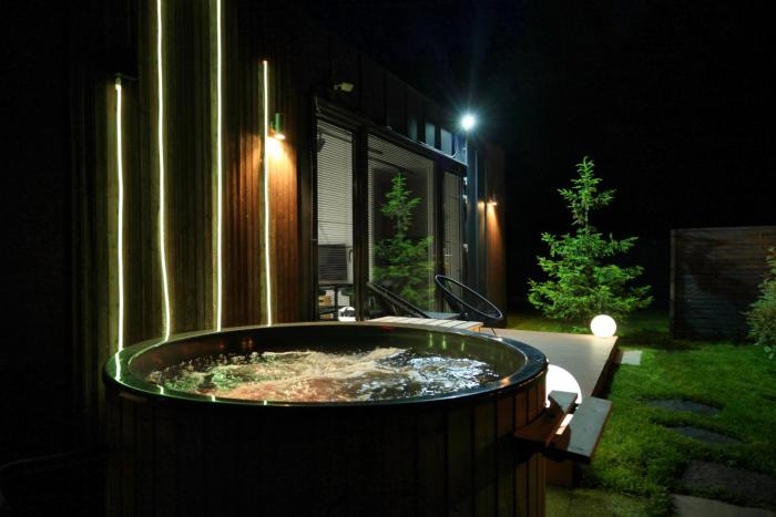 Dolina Słońca obok Suntago - Domek z prywatnym jacuzzi
