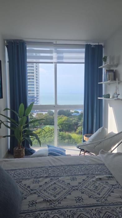 Stylish Ocean-View Getaway