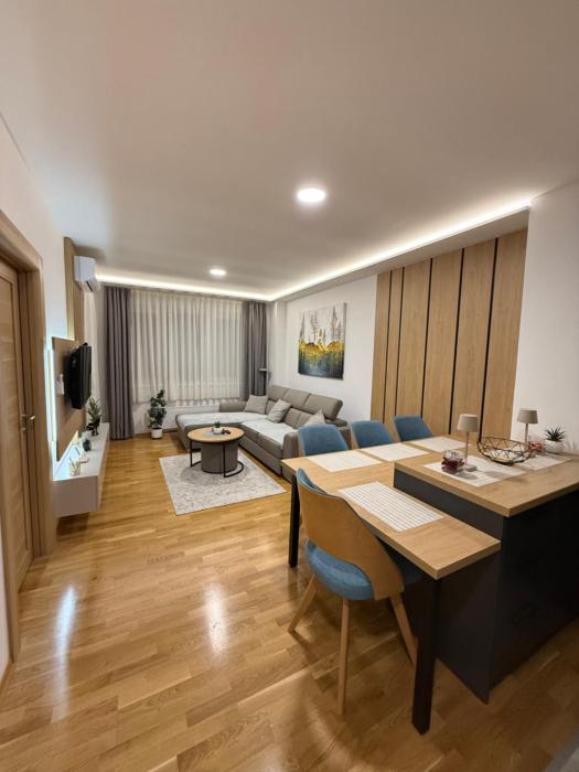 Golden Pine Apartment
