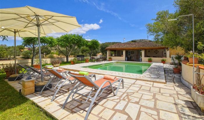 Finca Son Macia tranquilidad con piscina y aacc