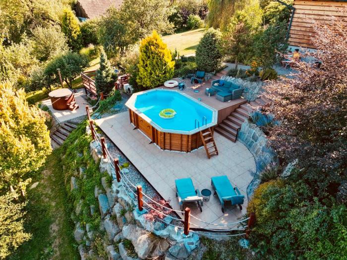 Villa Marlena - basen, balia, grill, billard, ogród i relaks