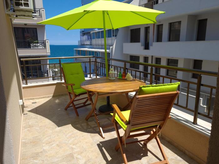 Beautiful seaside apartment