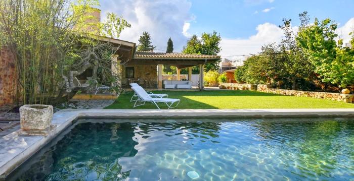 Lujosa villa con piscina & aacc 8 personas