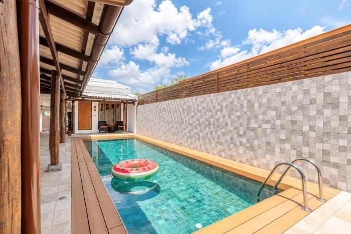 3BR Villa Mori Private Pool & Courtyard Near Chalong Pier