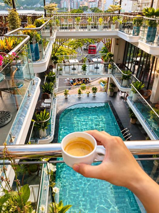 Roza Cat Ba - Cave hotel, Swimming Pool & Rooftop