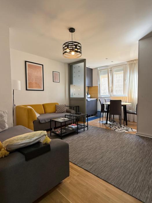 City Center - Two Bedroom cozy apartment