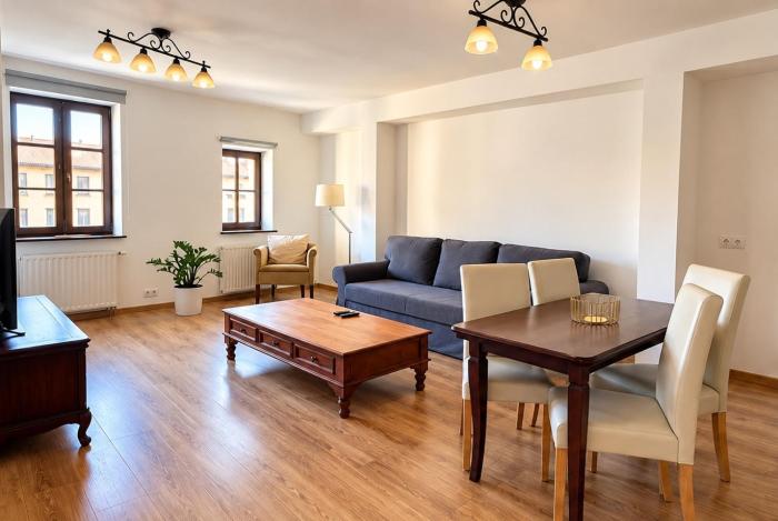 Grand Apartment - Spacious 60 m2 in City Centre