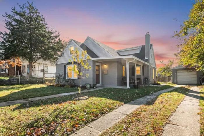 Pet-Friendly Family Home Near DC Sleeps 16