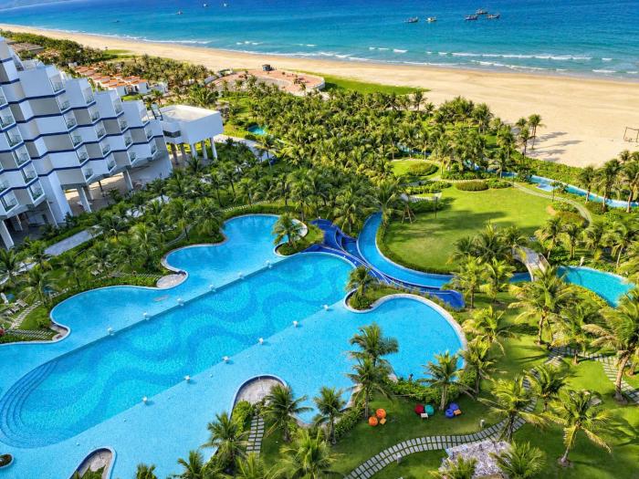 SeaCrown Beachfront - The Arena Cam Ranh