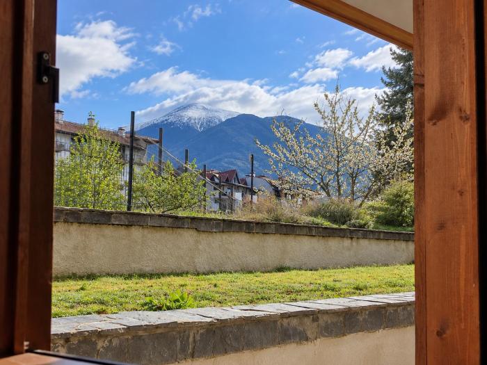 Belvedere 2-Bedroom Apartment with Terrace