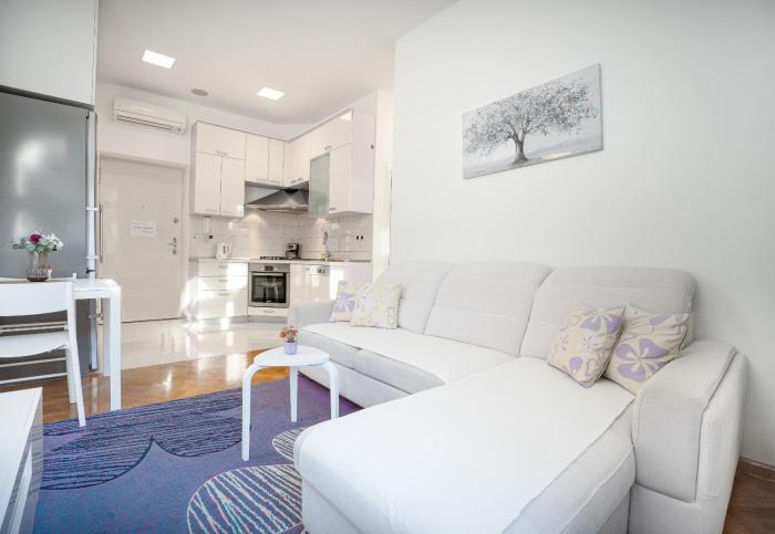 BlueDahlia Apartment - 4-min Walk to Main Station - Zagreb Donji grad