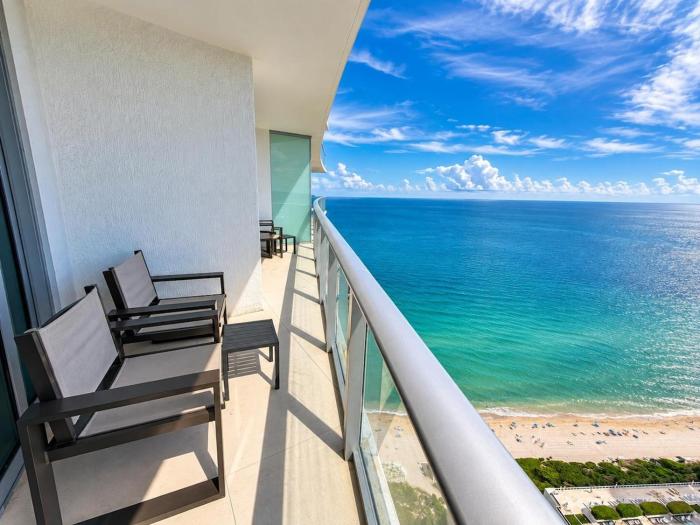 Wake Up to the Ocean - Beachfront Paradise