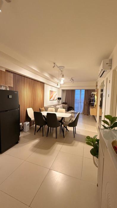 2BR Luxe stay at Alder Residences Acacia Estates Taguig near BGC and NAIA