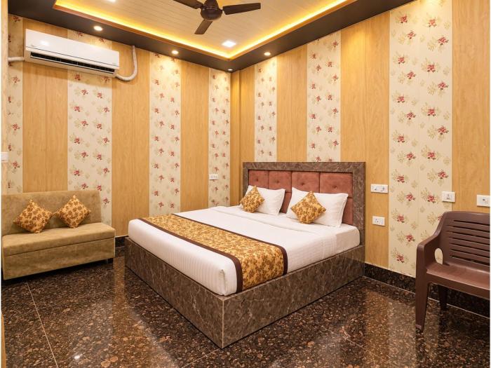 Ram Nagri Ayodhya Heritage Retreat - Hotel OM NAMO SHREE Near Shri Ram Janmabhoomi, Hanuman Garhi & Ram Ki Paidi Premium AC Rooms With Free Wi-Fi & Family Stay