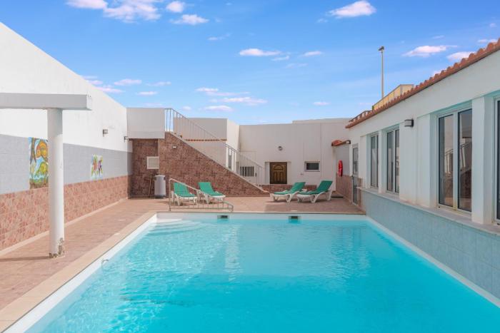Home2Book Beachfront Pool House La Garita