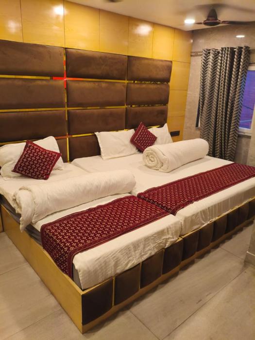 Hotel C G Villa Newly Built 2 Mins From Connaught Place and Railway Station & 5 Mins From VFS Shivaji Stadium Metro Station