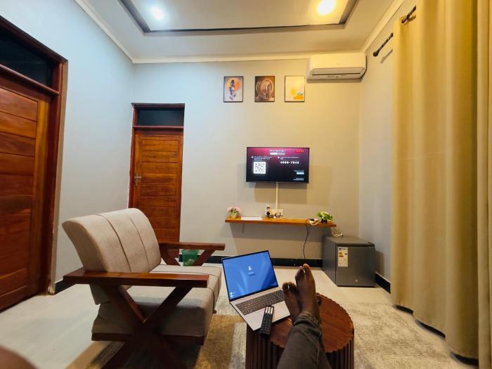 Uniq Residences
