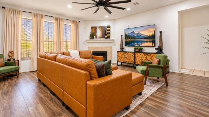 15 min to AT&T Stadium - Game Room - Sleeps 12