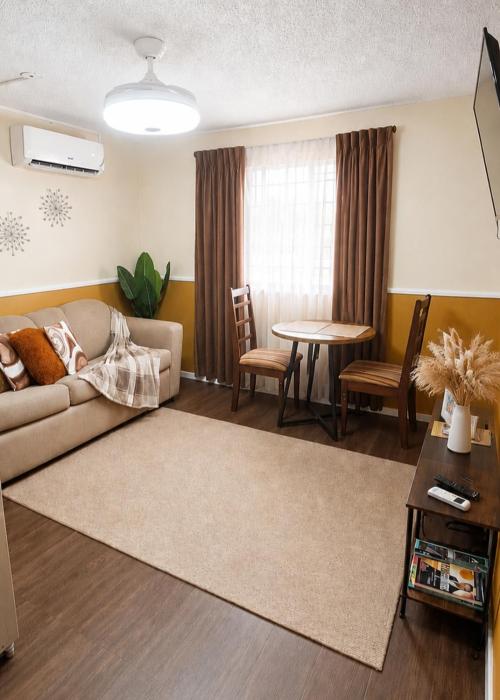 Charming Haven - King Suite