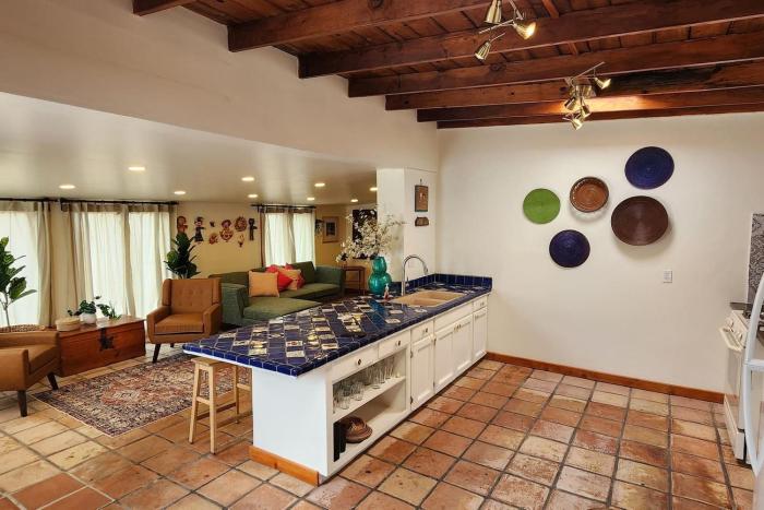 Casa Frida - Beach City retreat