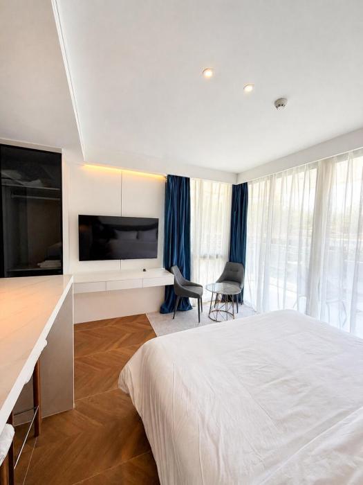 Studio Apartment by Sunshine Beach