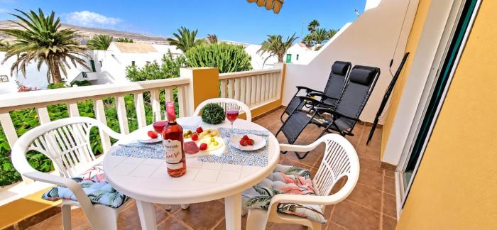 Golden Sand apartment with balcony and WiFi