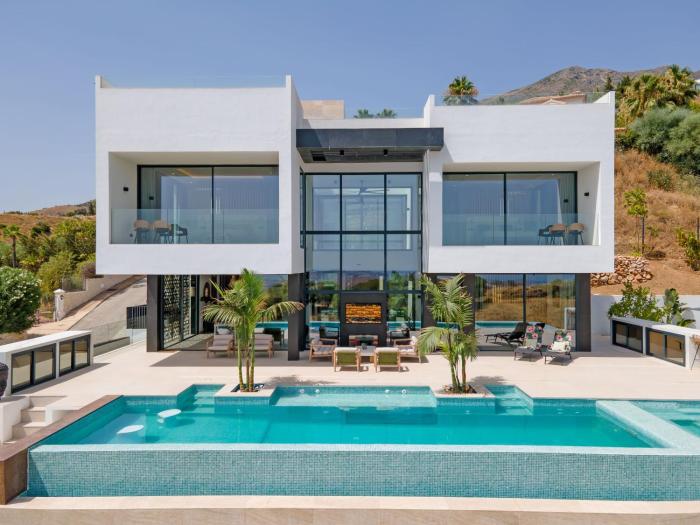 Brand new luxury villa near the picturesque village of Mijas Pueblo