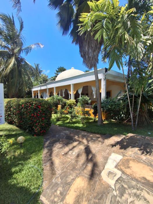 4 Bedroom Beach front villa