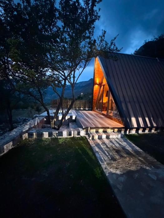 Alpine Jakaj Villas