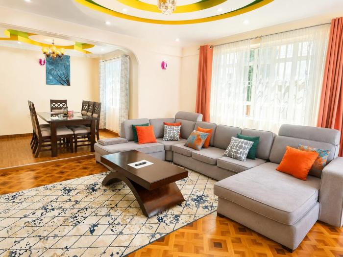 Luxy Villa Four Bedroom Mansion Naivasha