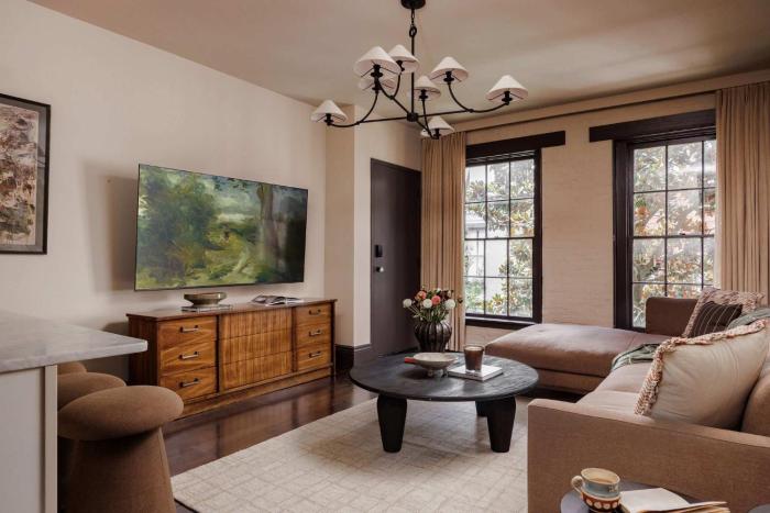 6BR CBD Condo Duo Walk to French Quarter