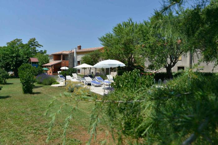 Holiday Home with Pool in Vodnjan 44171