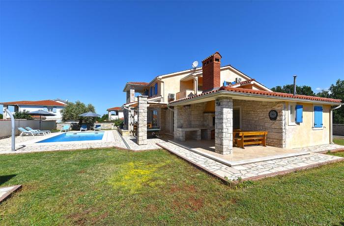 Villa with Pool in Vodnjan-Vodnjan (Region) 51176