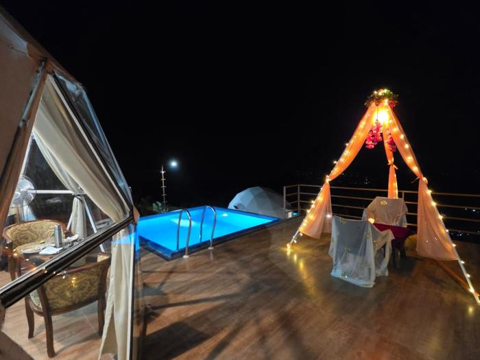 Hilltop Resort and Glamping Cocy- Dome 1