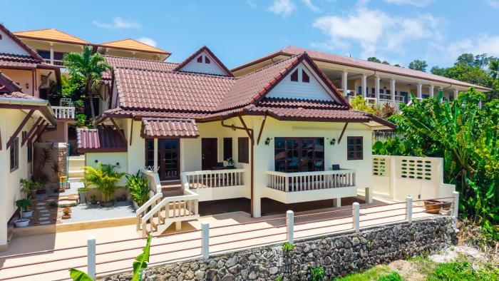 Quiet Seawiev House 1 km from Karon beach