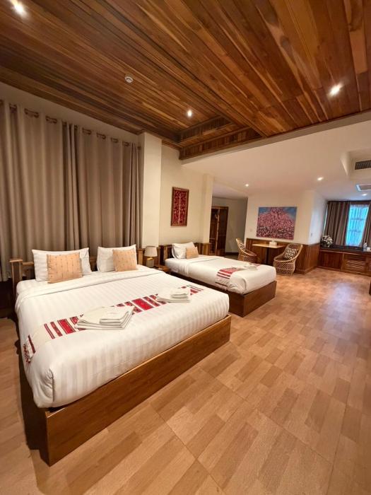 โรงแรมเฮือนก่ำจันทร์ kumchan house hotel