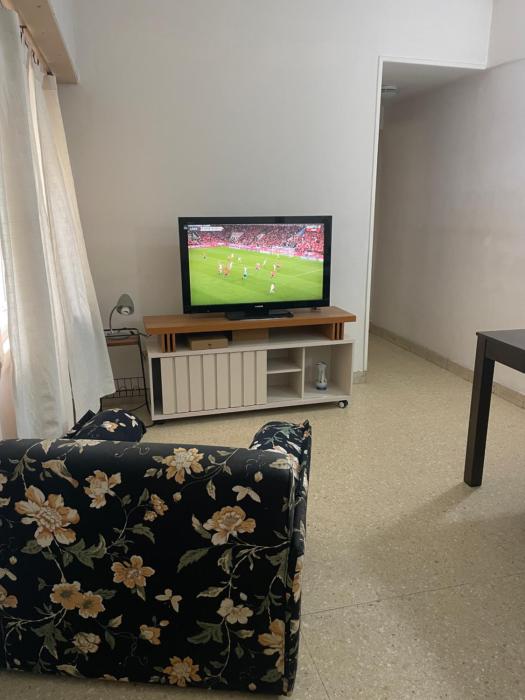 2 Ambientes zona Las Heras y Colon