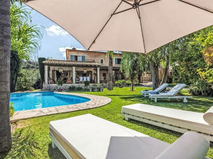 Holiday Home Schöne Villa mit Schwimmbad in Mancor de la Vall by Interhome
