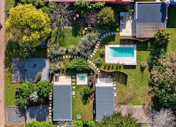 Cabin 1 - Casa en complejo para 2 personas con parrilla y jacuzzi en Acantilados - Hola Sur