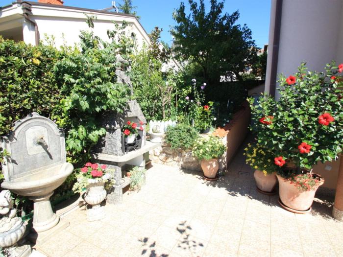 Apartment VILLA MANDICA 2 - HR-02469-02 by Interhome