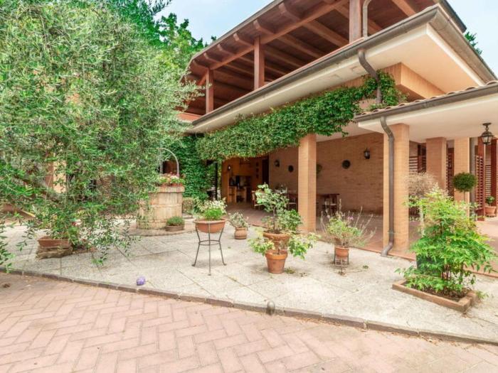 Holiday Home Villa Rosso Corbezzolo by Interhome