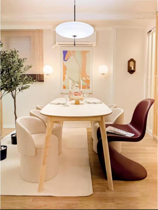 Heart of Gangnam,Garosu-gil, 10minute walk from Sinsa Station