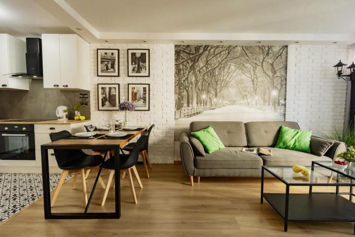 Warsaw Centrum Grzybowska Park Mirowski Stylish Apartment Park Views by PolandBnB