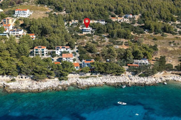 Apartments by the sea Ivan Dolac, Hvar - 12644