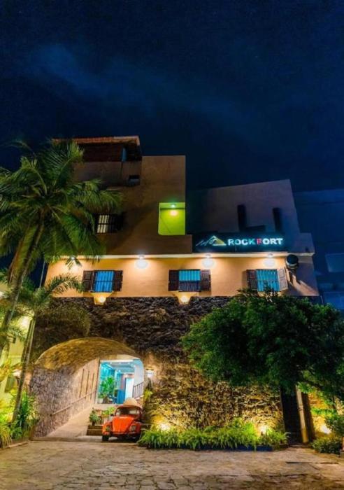 Rock Fort Beach Resort Unawatuna -Every Moment Meets the Ocean
