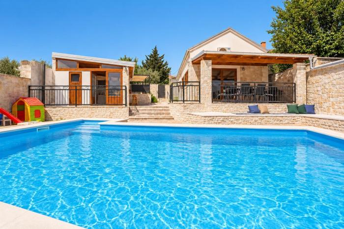Villa Ika