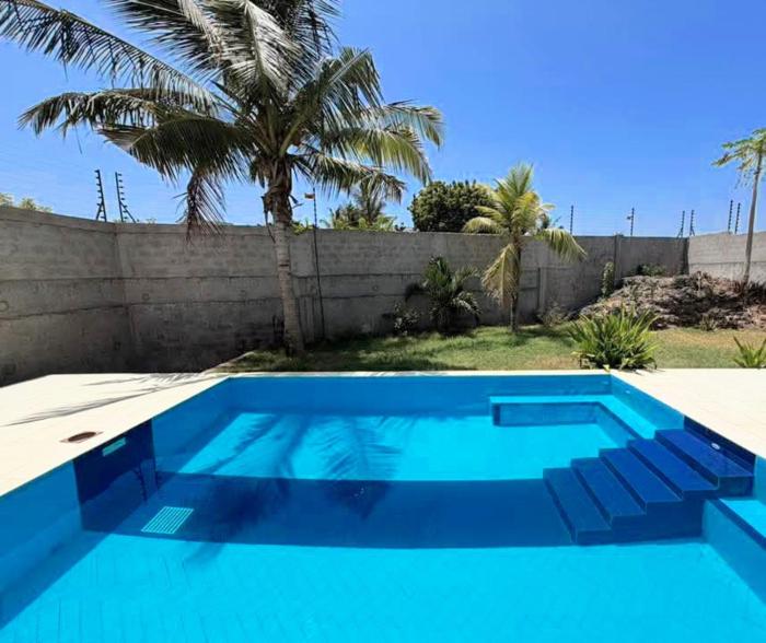 3 bedrooms beach Sea view apartments nyali