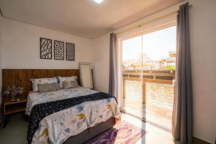 Casa com Churrasqueira a 290 metros da Roddertown